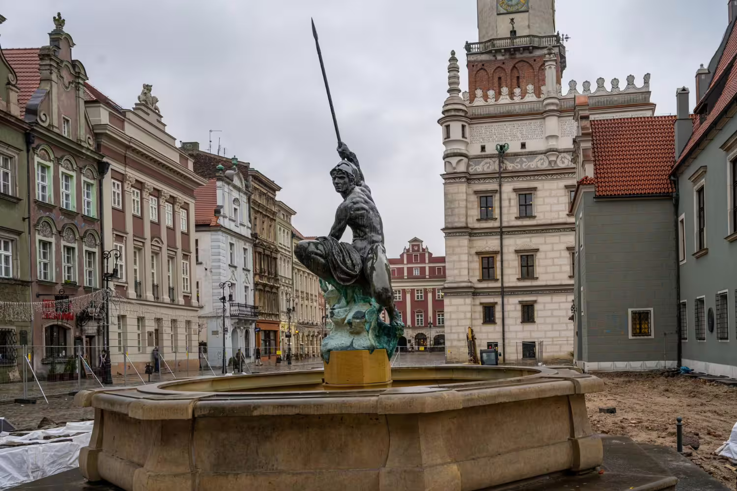 Dąb Bartek w Zagnańsku – Symbol Natury i Historii - 1