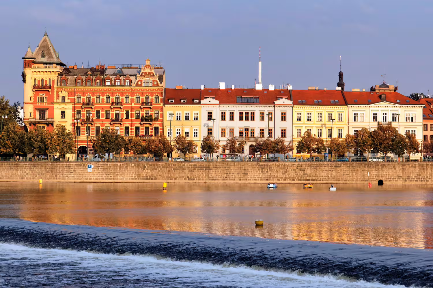 Omega-3 w diecie przeciw stresowi: codzienne zestawy z łososiem, makrelą, siemieniem lnianym i orzechami włoskimi - 2